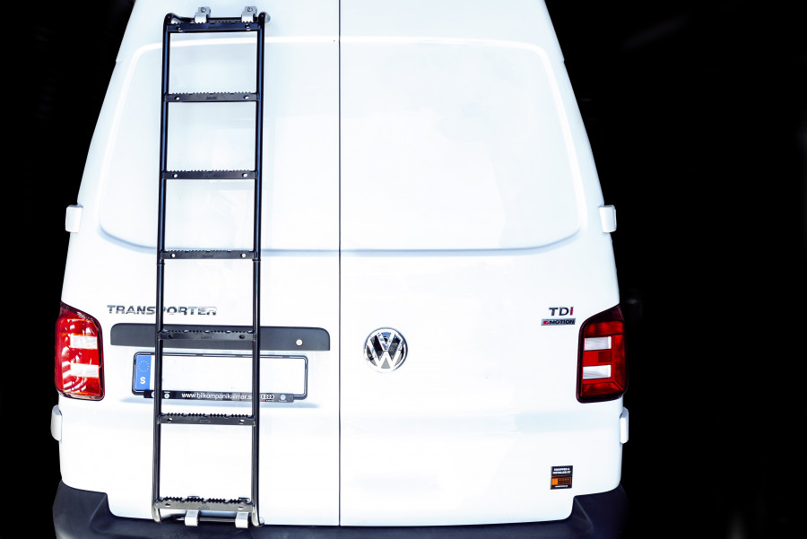 Ladders made of stainless steel or aluminium